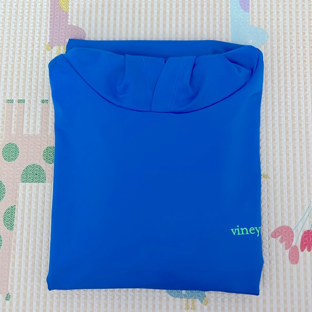 Vineyard Vines Boys’ Long Sleeve Harbor Performance Hoodie Tee- Gently Used, XL